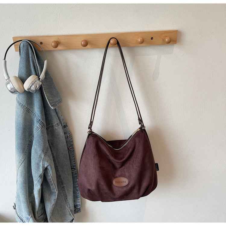 Versatile High-end Underarm Bag Perfect For Commuting