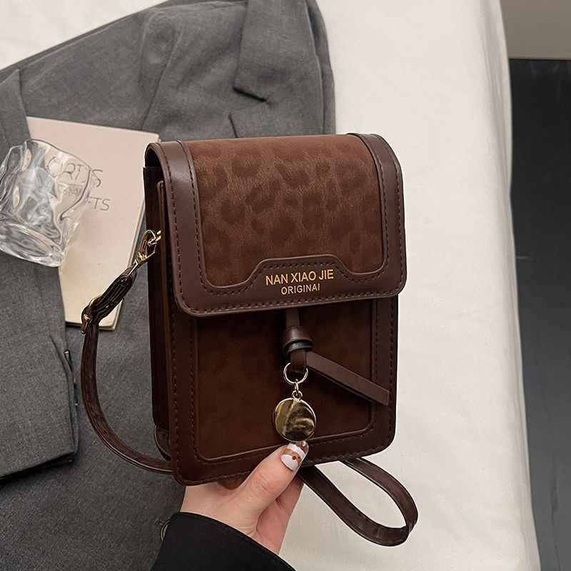Leopard-Print Phone Bag Stylish Shoulder & Crossbody Bag