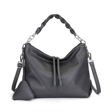 Simple Commuter Leather Chain Shoulder Underarm Bag With A Triangle Pouch