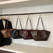 Retro Casual Large-Capacity Shoulder Bag