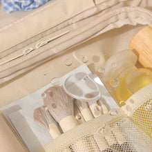 Large-Capacity Oxford Cloth Hanging Portable Toiletry And Makeup Bag For Easy Travel Combing