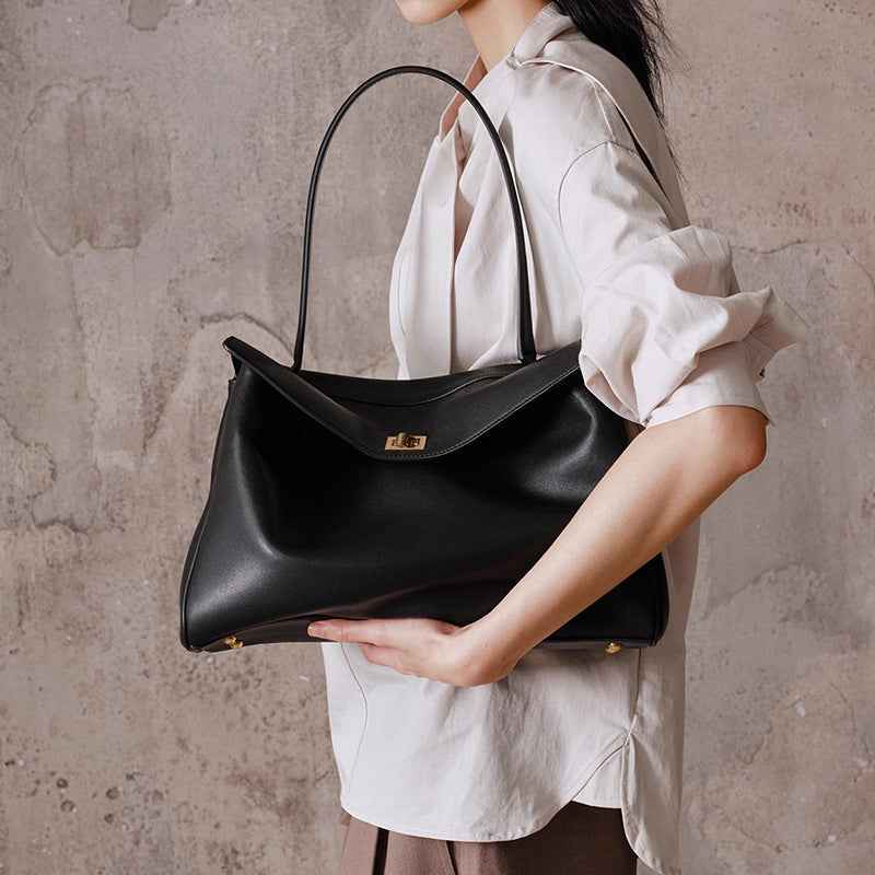 Sophisticated, High-capacity Tote Bag