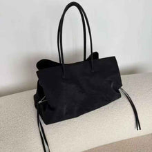 Black Minimalist High-capacity Tote Bag