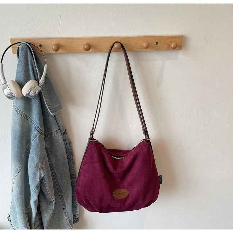 Versatile High-end Underarm Bag Perfect For Commuting