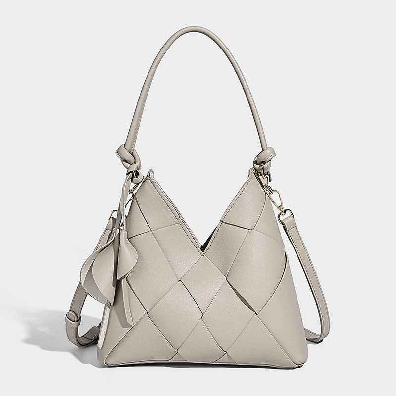 Niche Woven Patchwork Bag With A Large Capacity Perfect For Commuting Bucket-style Design
