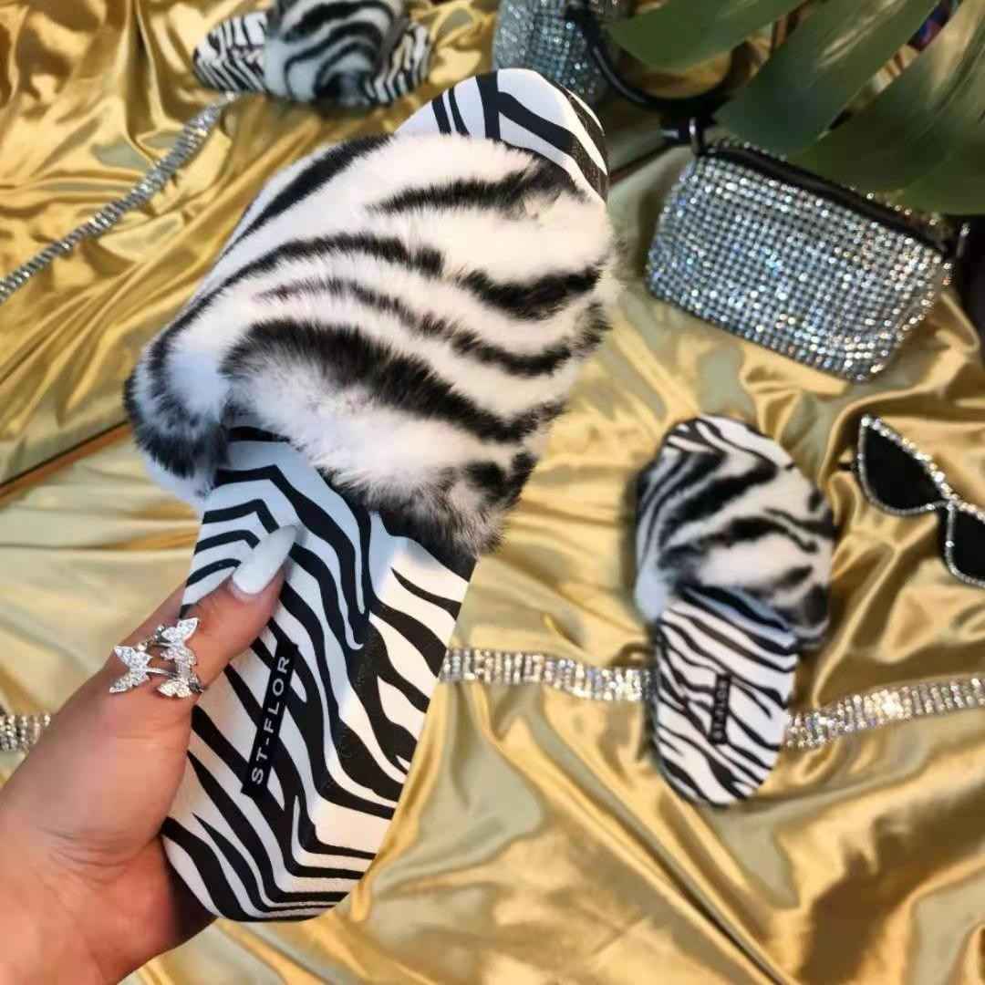 Home Fashion European And American New Style Plush Flat Sandals And Slippers For Women In Summer