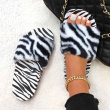 Home Fashion European And American New Style Plush Flat Sandals And Slippers For Women In Summer