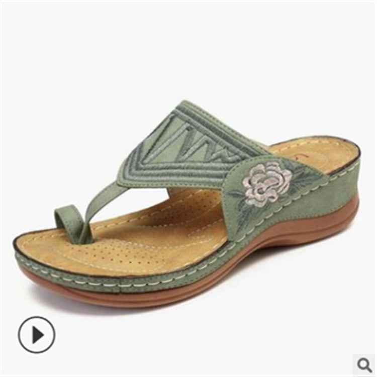 New Style Casual Embroidered Wedges With Flat Toe Sandals And Slippers Women Embroidered Flowers Women Sandals