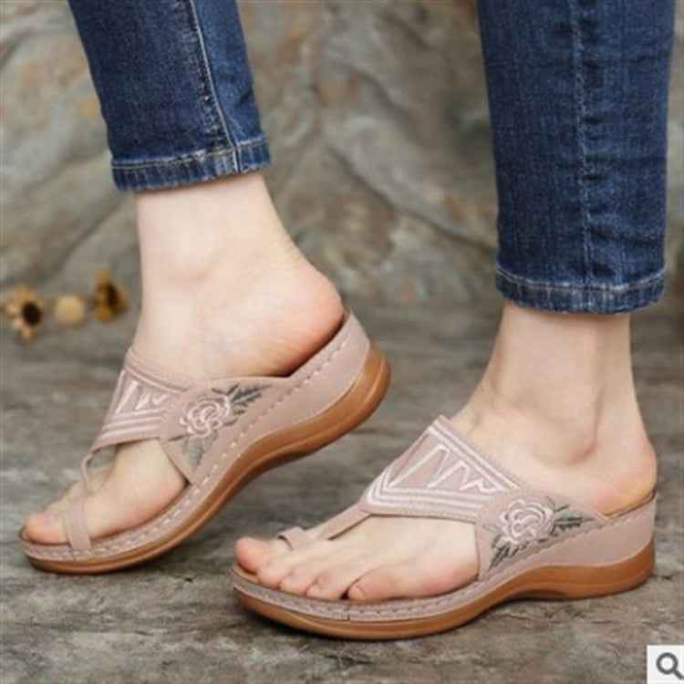 New Style Casual Embroidered Wedges With Flat Toe Sandals And Slippers Women Embroidered Flowers Women Sandals