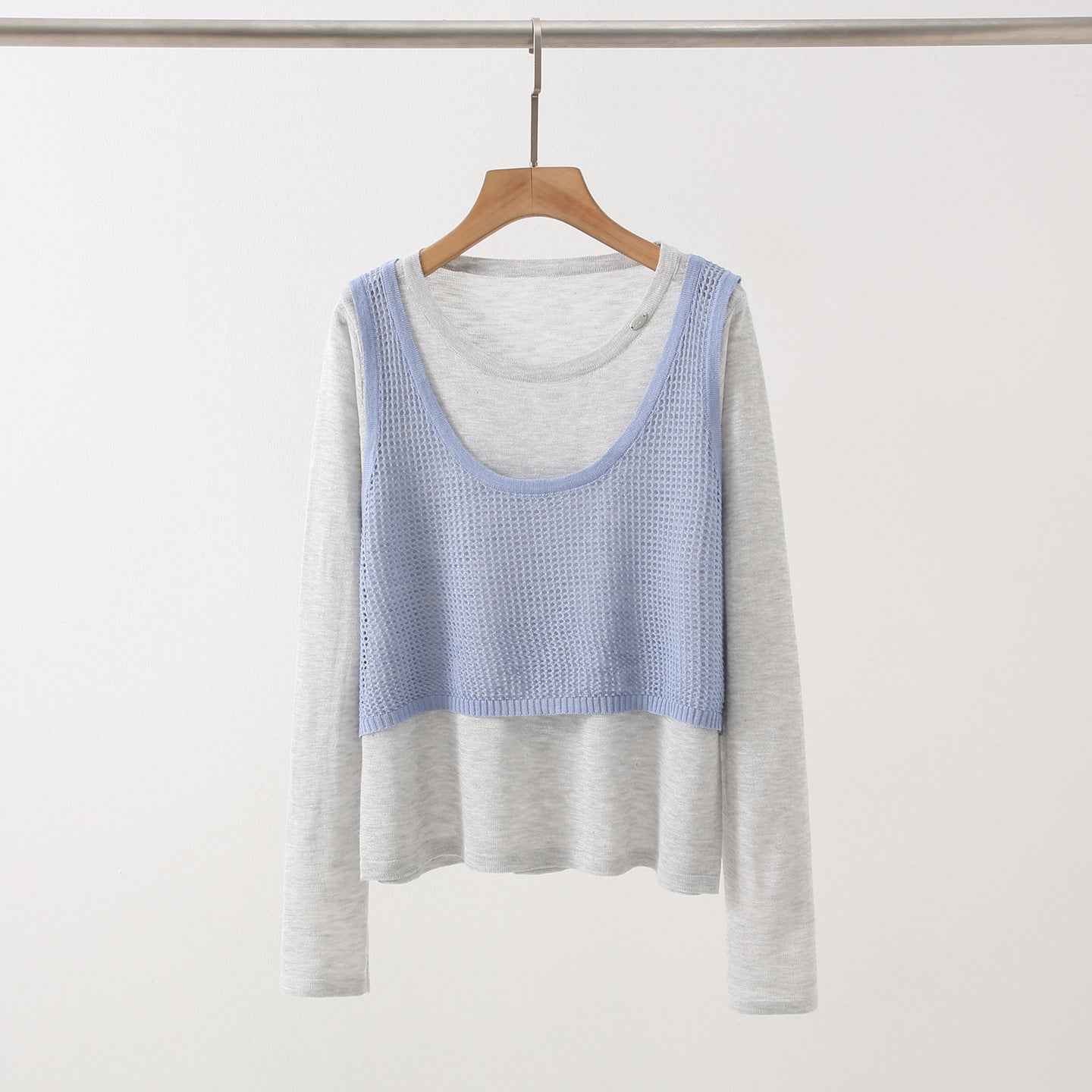 New Design Sense Stitching Fake Two-piece Knitted Sweaters Women