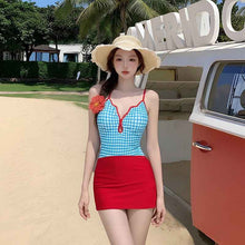 Women's Conservative Slimming One-Piece Strapless Sleeveless Swimsuit