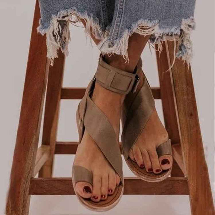 Flat Roman women sandals