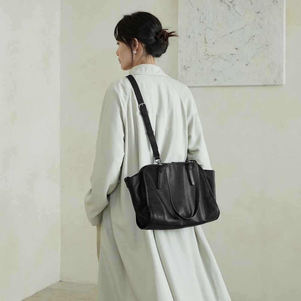 Womens Stylish Retro Large-Capacity Crossbody Bag
