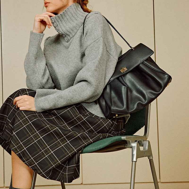 Sophisticated, High-capacity Tote Bag