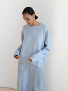 Loose And Versatile Knitted Pullover Sweater As A Base Layer