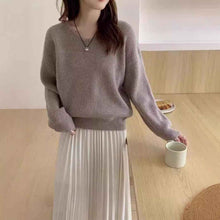 Womens Solid Color Long-Sleeve V-Neck Sweater