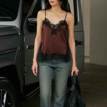 V-neck Comfortable Back-beautifying Lace Camisole Top