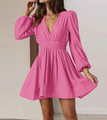 V-neck Waist-cinching Pleated Skirt With Ruffled Hem French Style