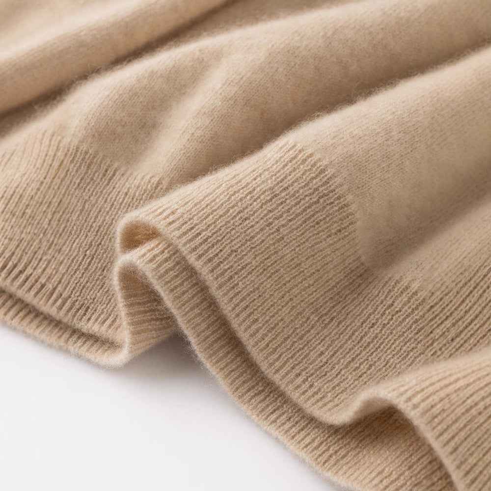 Womens Solid-Color Loose-Fit Mock-Neck Cashmere Sweater