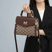 Trendy Crossbody Bag With A Premium Sophisticated Look