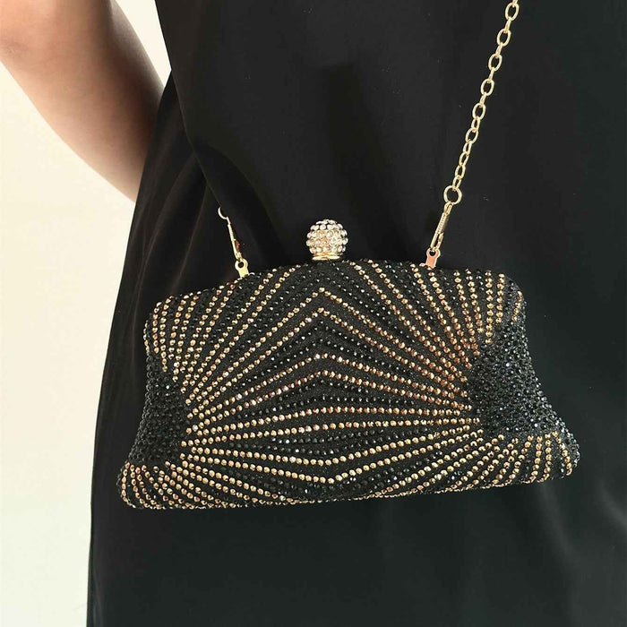Pochette scintillante et élégante ornée de strass