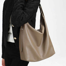 Womens Versatile Large-Capacity Genuine Leather Shoulder Bag