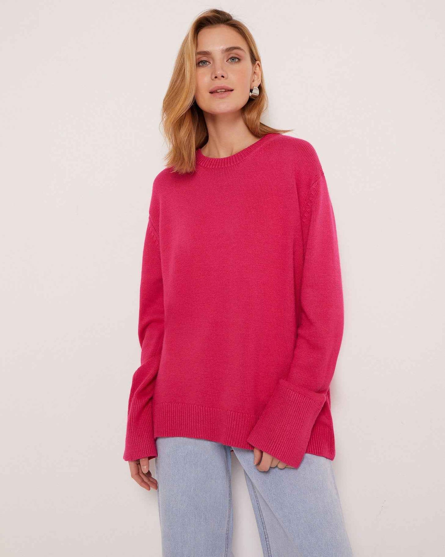 Loose And Versatile Knitted Pullover Sweater As A Base Layer
