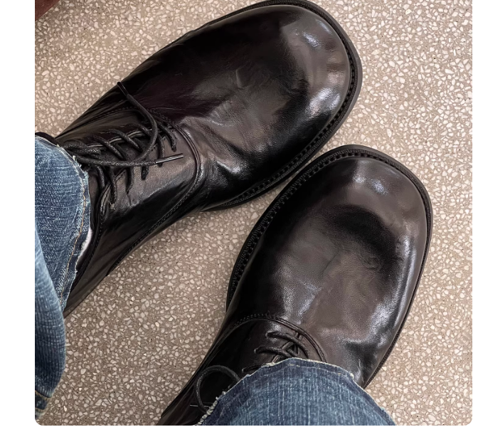 Elegant Leather Commuter Shoes In Smoked Cowhide by Mirlaine Univers