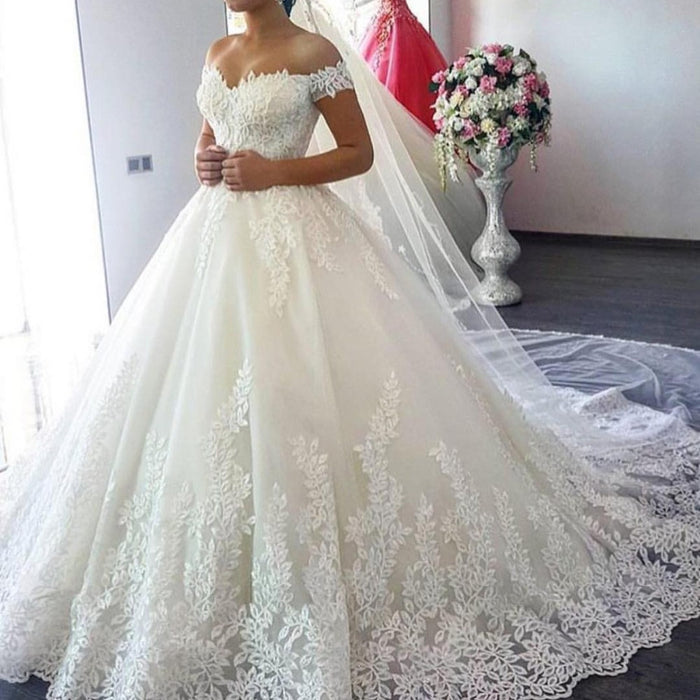 Robe de mariée de maître de commerce extérieur personnalisée
