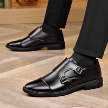 Large Size Soft Bottom Men's All-match Metal Slip-on Leather Shoes