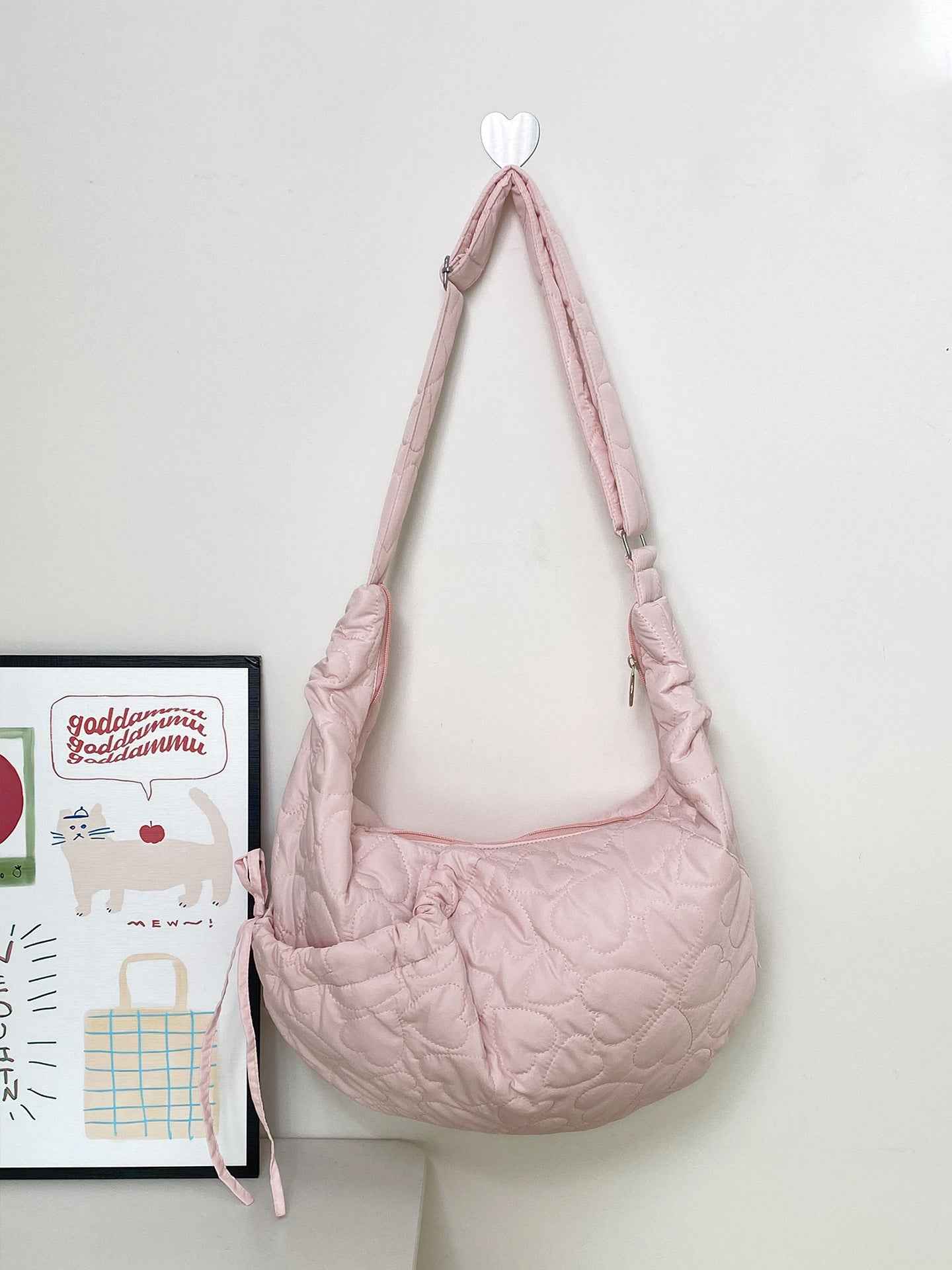 Korean-style Instagram-inspired Relaxed-fit Horn-shaped Tote Bag With A Large Capacity