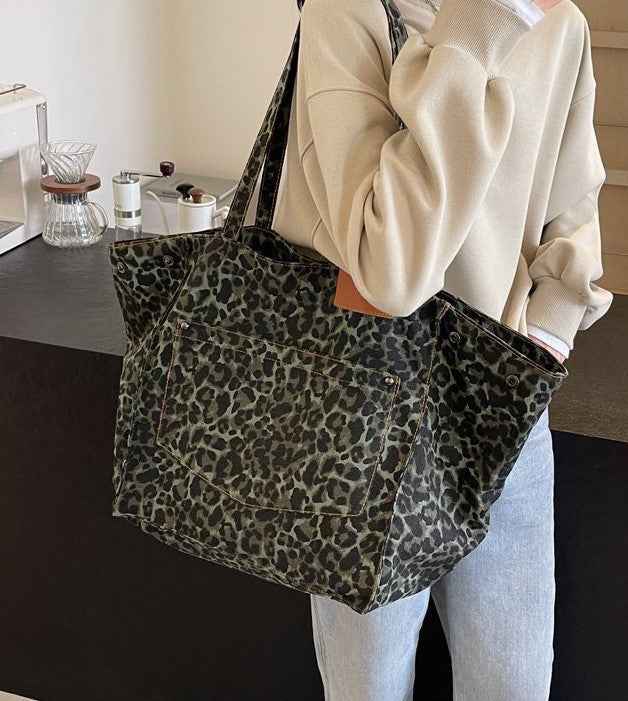 Womens Stylish High-Capacity One-Shoulder Canvas Bag