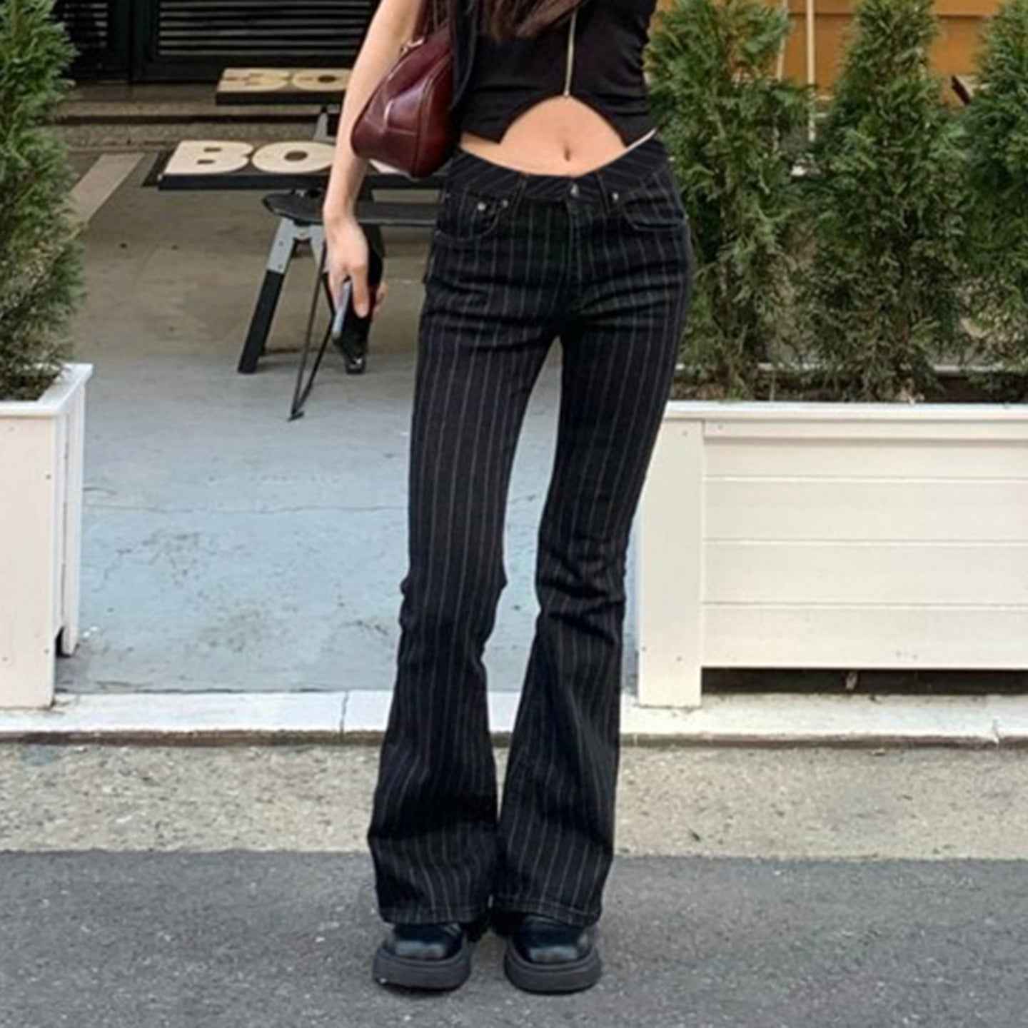 Womens Striped Contrasting Low-Waist Straight Jeans