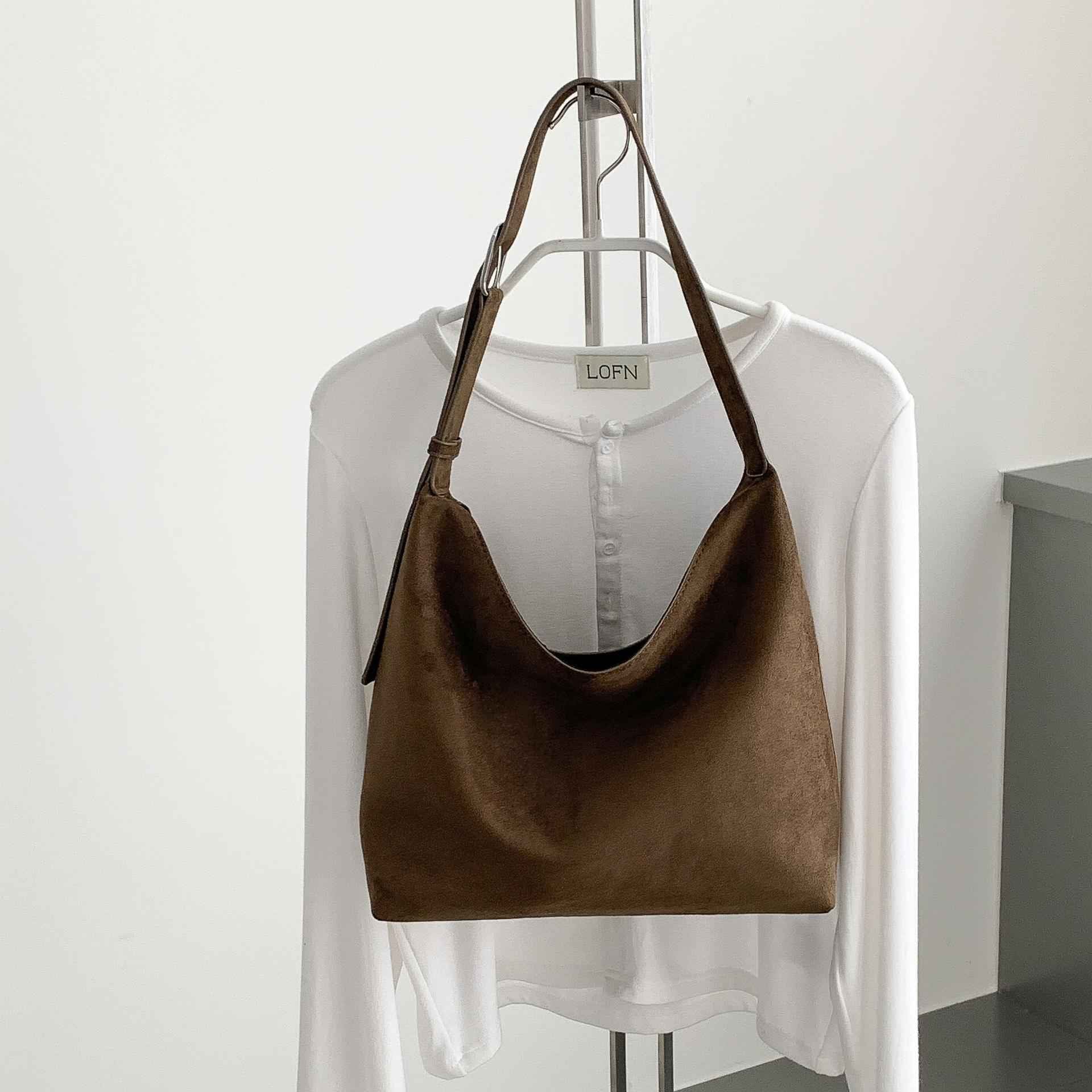 Soft-leather Tote Bag For Commutingsophisticated