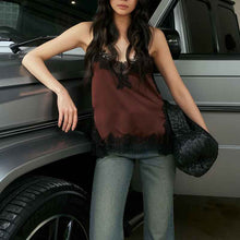 V-neck Comfortable Back-beautifying Lace Camisole Top