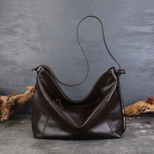 Womens Stylish Retro Large-Capacity Crossbody Bag