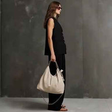 Seasonal Laid-back Linen Suit