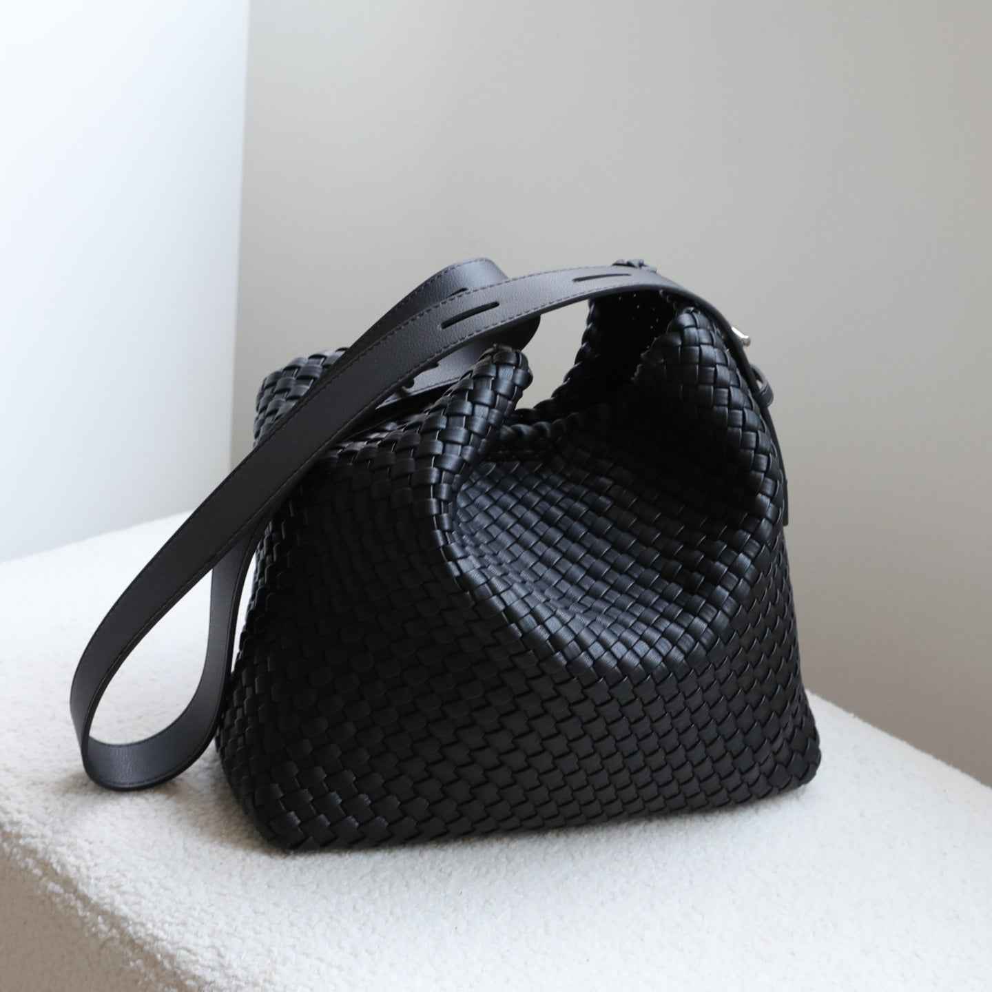 Large-Capacity Commuter Shoulder Under-Arm Bag
