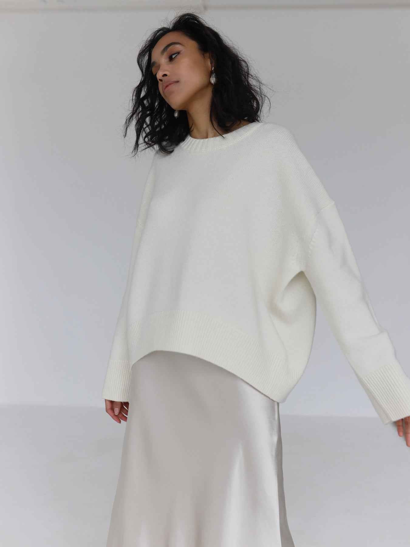 Loose And Versatile Knitted Pullover Sweater As A Base Layer