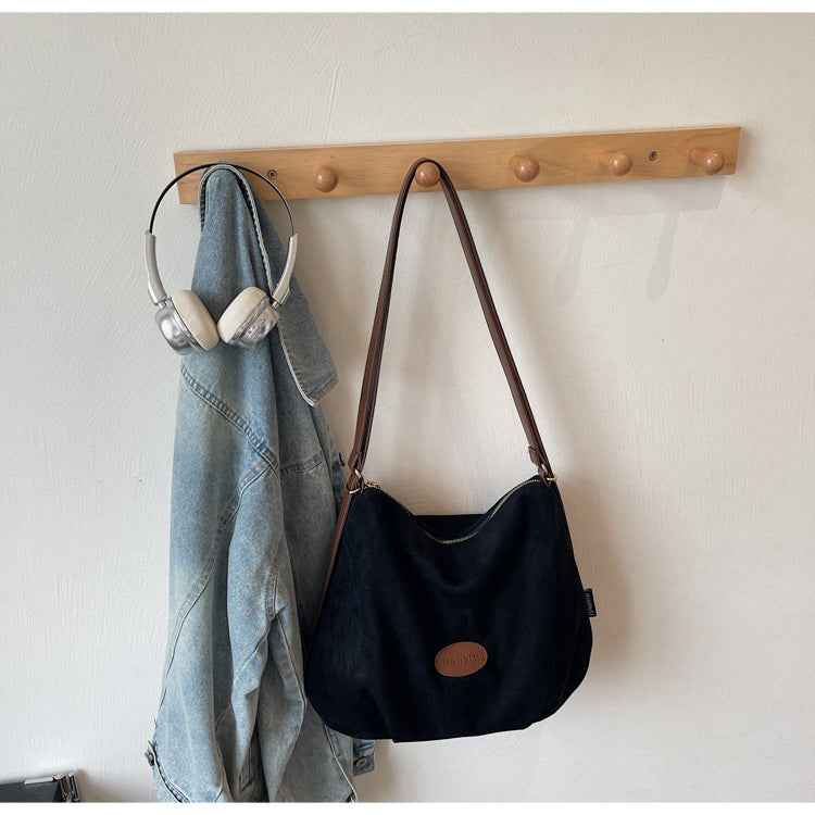 Versatile High-end Underarm Bag Perfect For Commuting