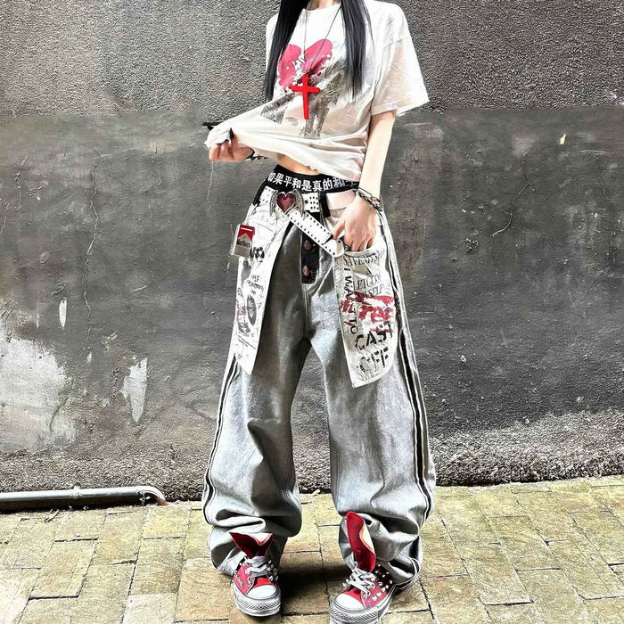 Jean décontracté ample à l'esprit punk, parfait pour un look garçonne ou cow-girl audacieux