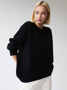 Loose And Versatile Knitted Pullover Sweater As A Base Layer
