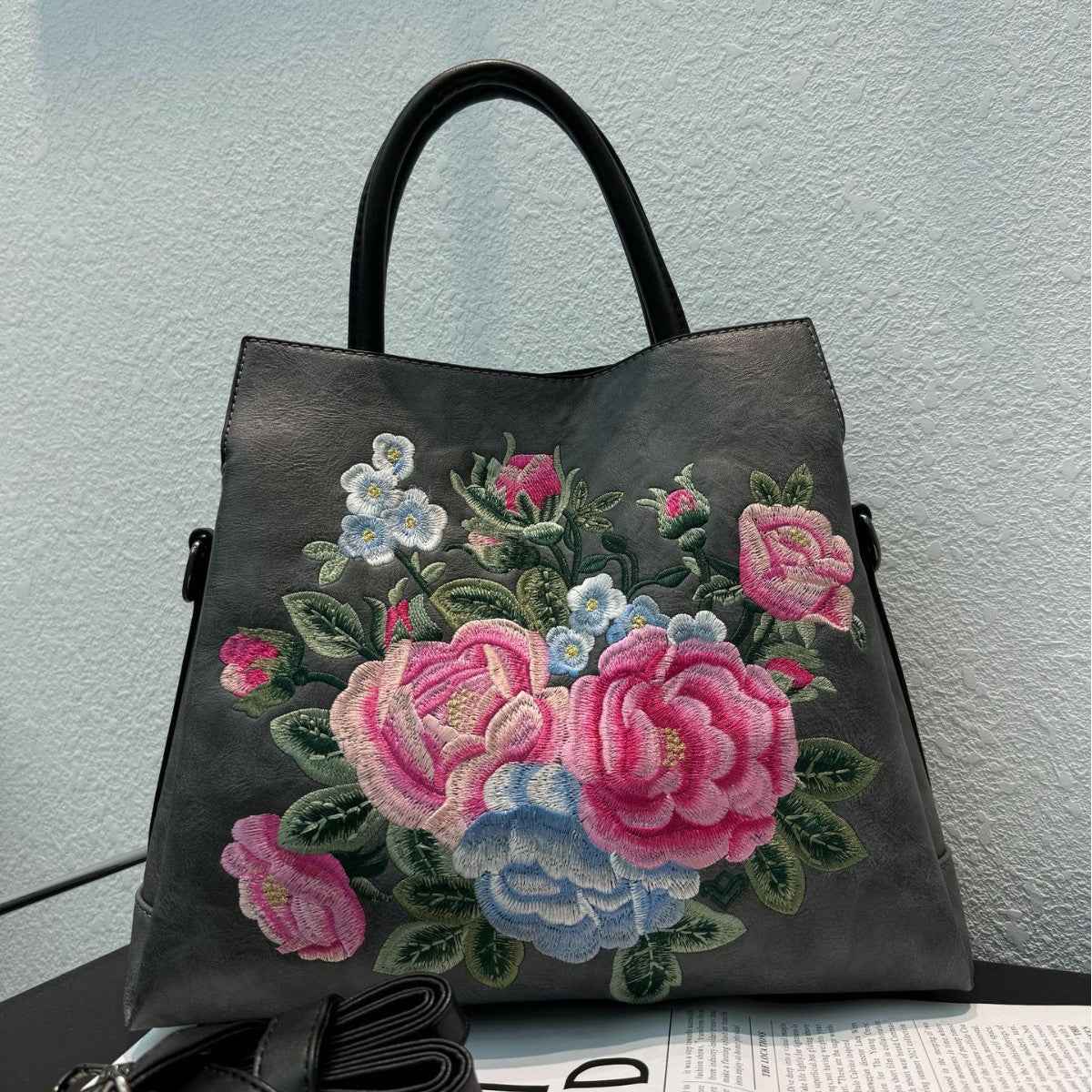 Tote Bag With Embroidered Peony Flowers Ethnic-style Textured Design