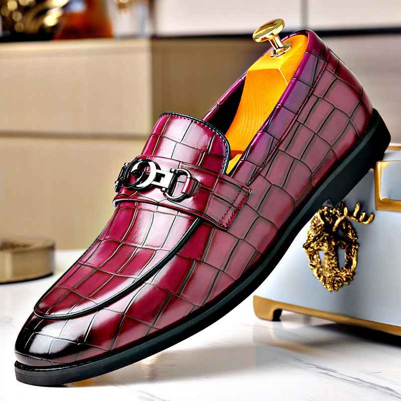 Embossed Pedal Horsebit Buckle Business Casual Youth Shoes