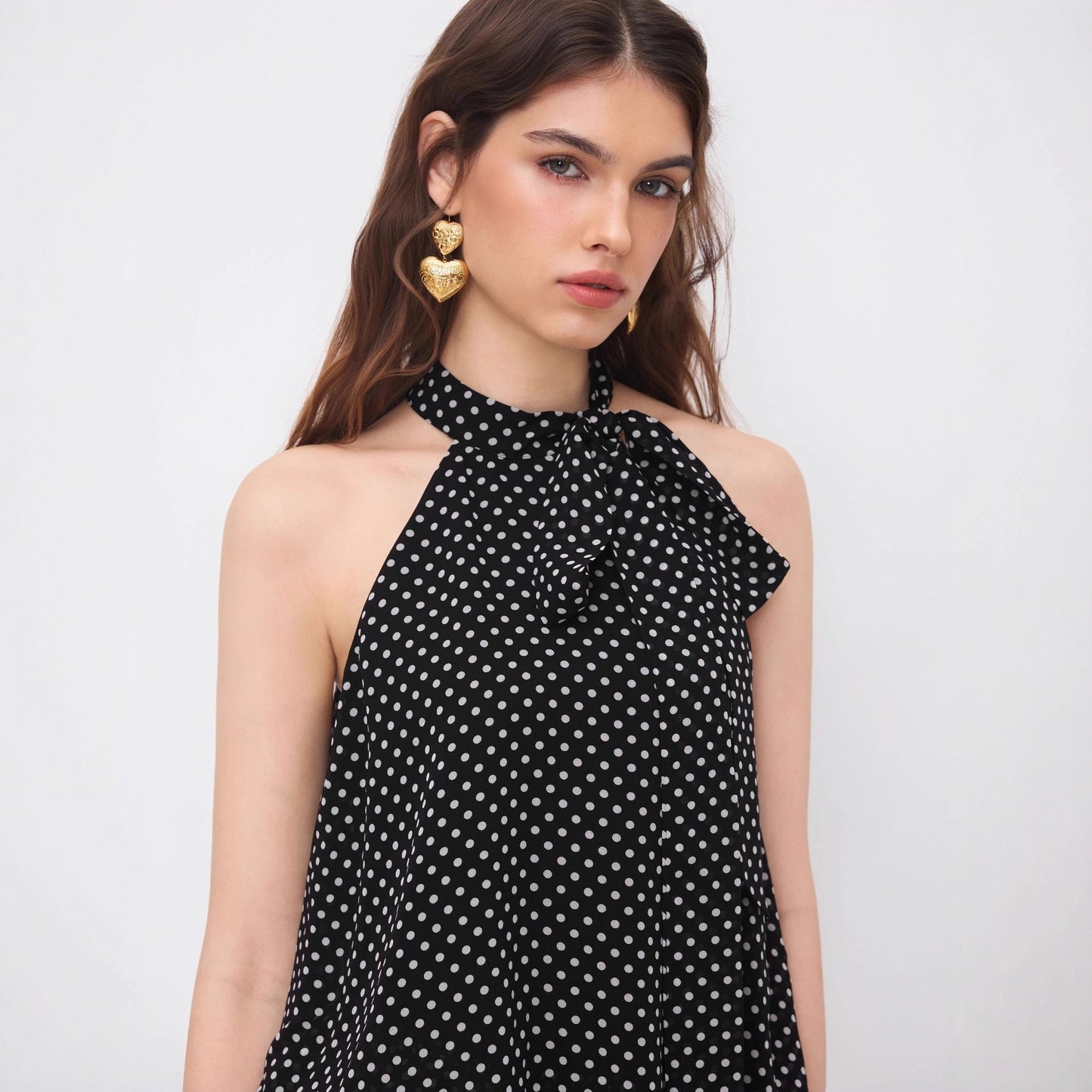 Round-neck Polka-dot Sleeveless Tie-neck Top by Mirlaine Univers Round-neck Polka-dot Sleeveless Tie-neck Top Mirlaine Univers round-neck-polka-dot-sleeveless-tie-neck-top 0 Round-neck Polka-dot Sleeveless Tie-neck Top Mirlaine Univers Round-neck Polka-dot Sleeveless Tie-neck Top