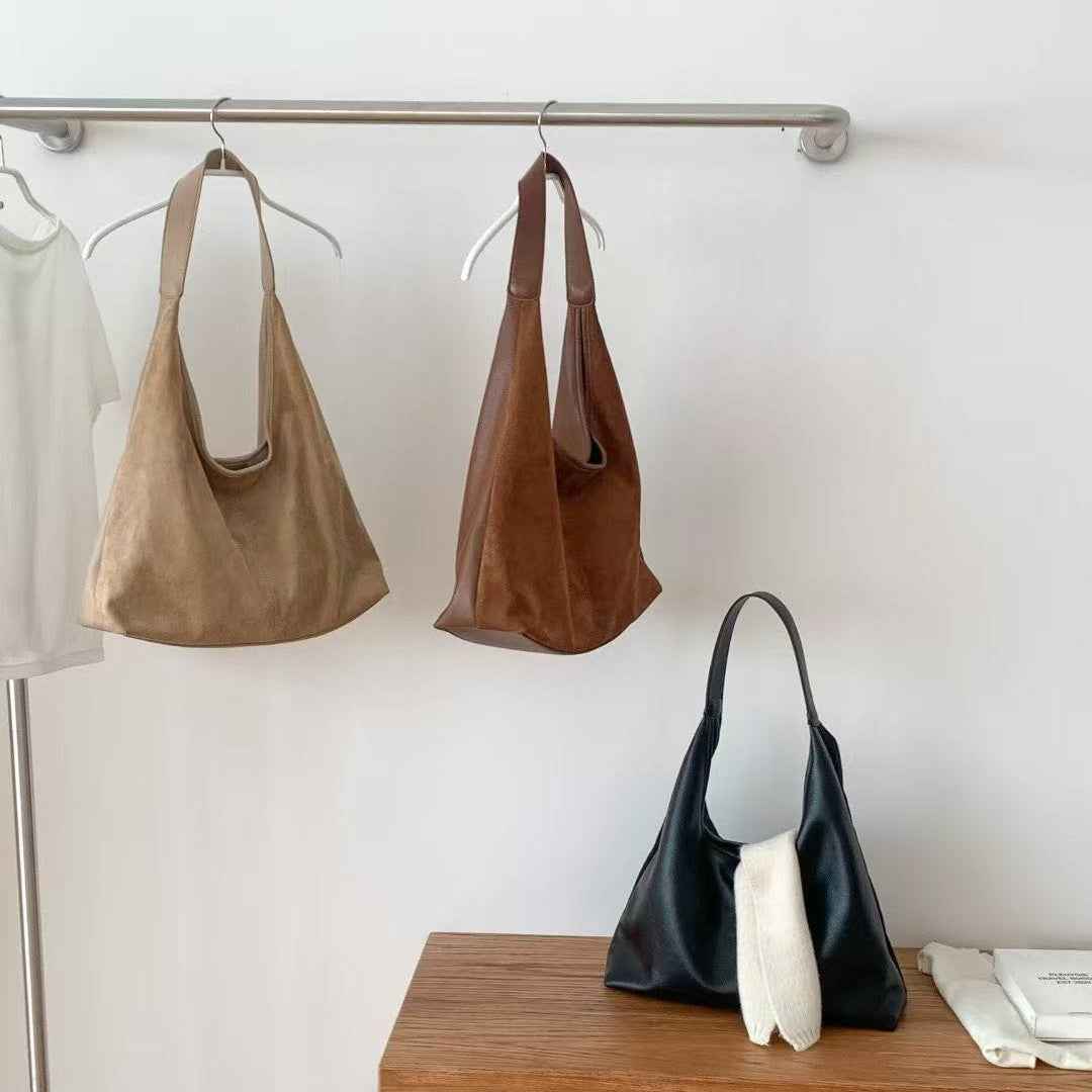 Womens Stylish Retro Large-Capacity Shoulder Bag