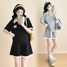 Loose-fitting, Versatile Color-block V-neck Top And Shorts Two-piece Set