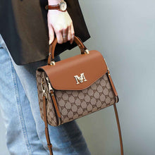 Trendy Crossbody Bag With A Premium Sophisticated Look