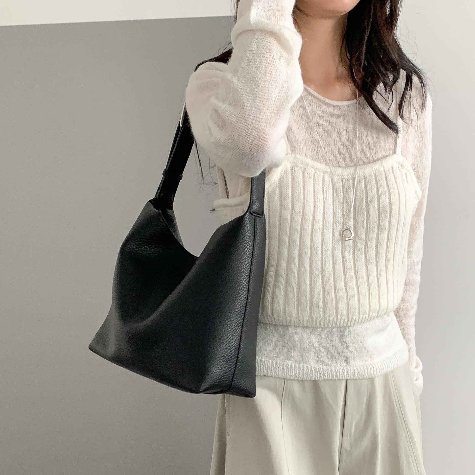 Soft-leather Tote Bag For Commutingsophisticated