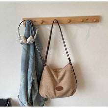 Versatile High-end Underarm Bag Perfect For Commuting